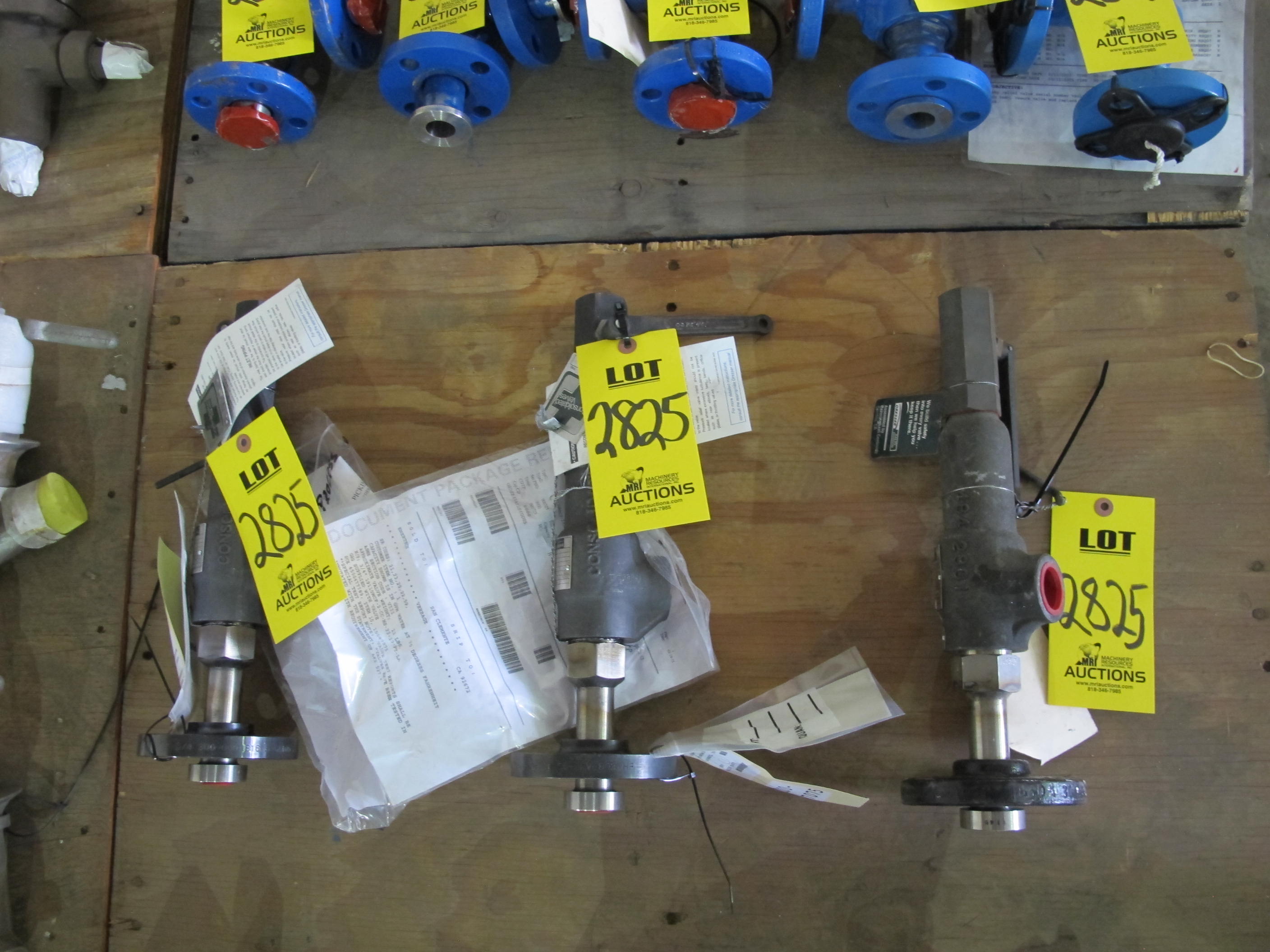 LOT (3) TO INCLUDE: (1) VALVE, RELIEF TYPE, 3/4" X 1" NPT SIZE, 725 PSI SET PRESSURE RATING, 316 SS BASE, DISC . GUIDE / SA216 WCC CS BONNET MATERIAL, 600# RF INLET FLANGE X FNPT OUTLET CONNECTIONS, TYPE 1990 OTHER, E962-90 SEAT O-RING SOFTGOODS, W/ PACKED-LEVER CAP . GAG SCREW, DESIGN TEMP(S) 350-400 DEG F, "UV" STAMP REQUIRED, ASME SECTION VIII SPECIFICATION. PART # 19110MCO-1-CC-DA-33-12-FT-LA 3/4", (2) VALVE, RELIEF TYPE, 3/4" X 1" SIZE, 725# LIFT SETPT RATING, CS BONNET MATERIAL, 600# FLANGED INL X FNPT OUTL CONNECTIONS, ASMEVIII SPECIFICATION, PACKED LIFTING LEVER CAP . GAG STYLE, 316SS LIQUID TRIM. COMPLETE PART NO.: 0.75-19110MCF-2-CC-MS-33-12-FT-LA. PART # SEE DESCRIPTION (W-51) LOADING & HANDLING FEE $15-